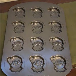 The Elf on the Shelf cookie pan